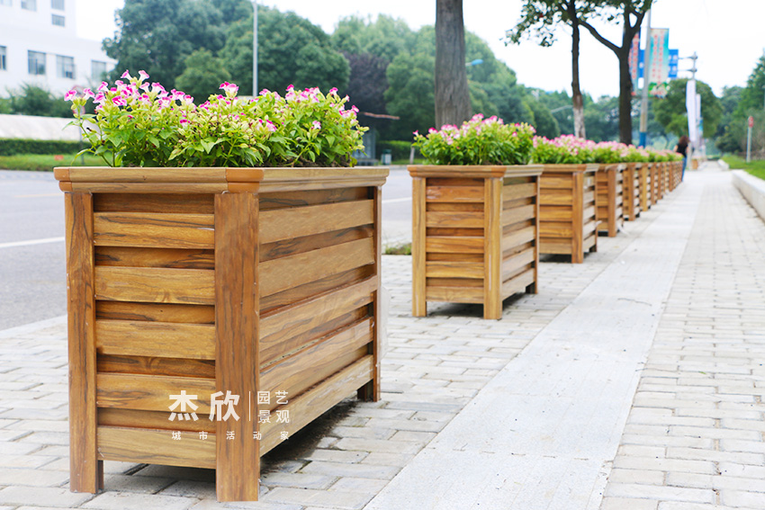街道花箱在市政使用有哪些優(yōu)勢？